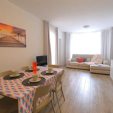 Moderno Trilocale Con Doppi Servizi Piazza Marconi * Lido di Jesolo