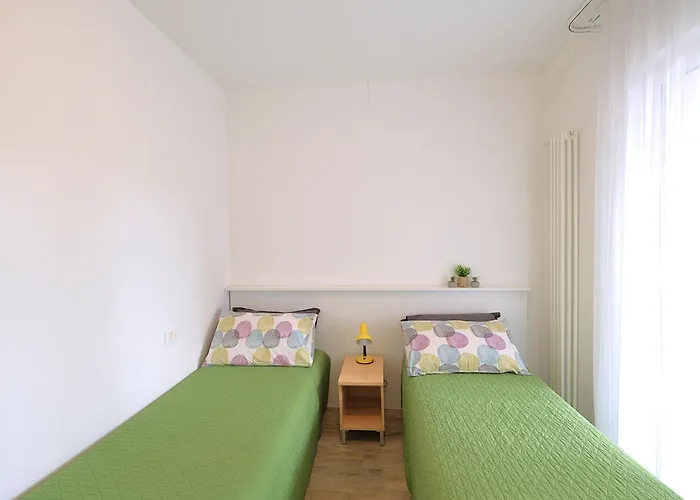 Moderno Trilocale Con Doppi Servizi Piazza Marconi