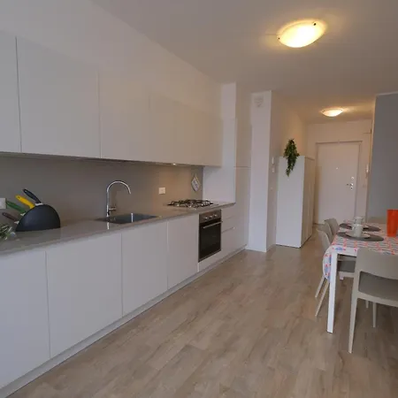 Moderno Trilocale Con Doppi Servizi Piazza Marconi Appartamento Lido di Jesolo