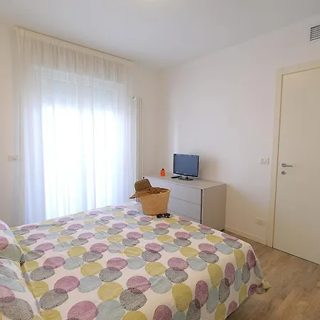 Moderno Trilocale Con Doppi Servizi Piazza Marconi Appartamento Lido di Jesolo