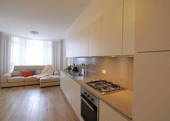 Moderno Trilocale Con Doppi Servizi Piazza Marconi 利多迪迪耶索洛
